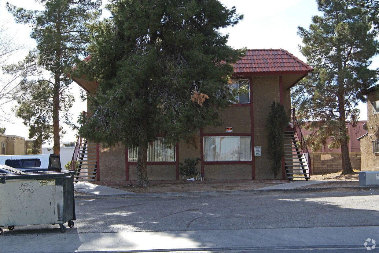 Building Photo - 3640 Johnson Ave