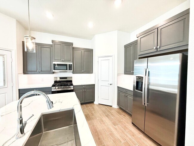 Building Photo - 155 W Coralburst Lp
