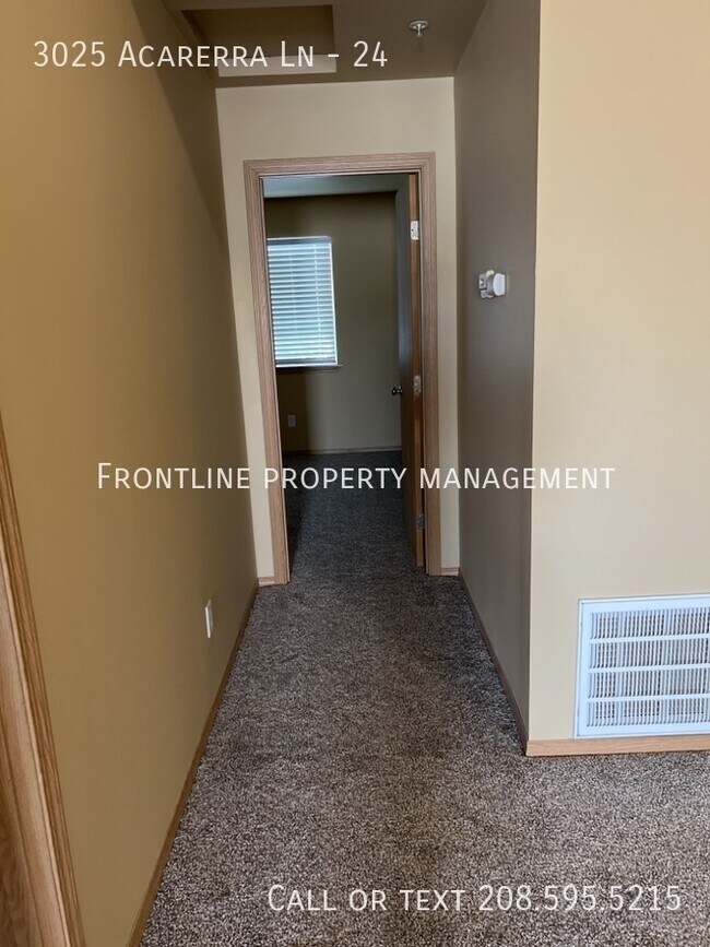 Building Photo - 3025 W Acarrera Ln