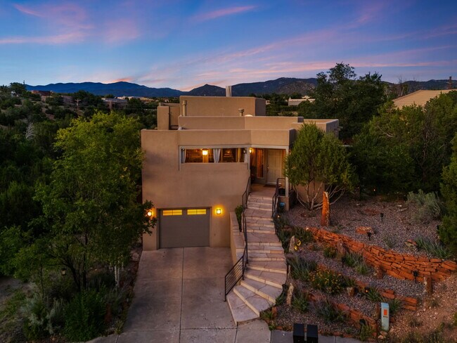 Foto del edificio - 2132 Ridgeview Cir