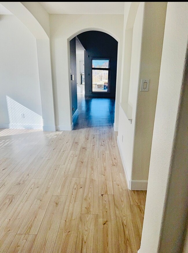 Building Photo - 23410 Bracino Lake Dr