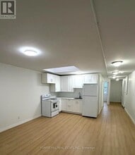 Building Photo - 9 Eby St S