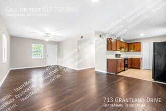 Building Photo - 713 Grantland Dr