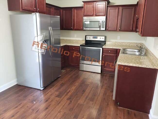 Foto del edificio - Amazing 3-Bedroom Ranch with a 2-Car Garage and a Huge Backyard in Hadden Pointe, Fuquay-Varina —...