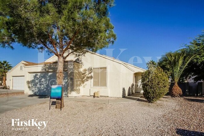 Building Photo - 722 Carlos Julio Ave