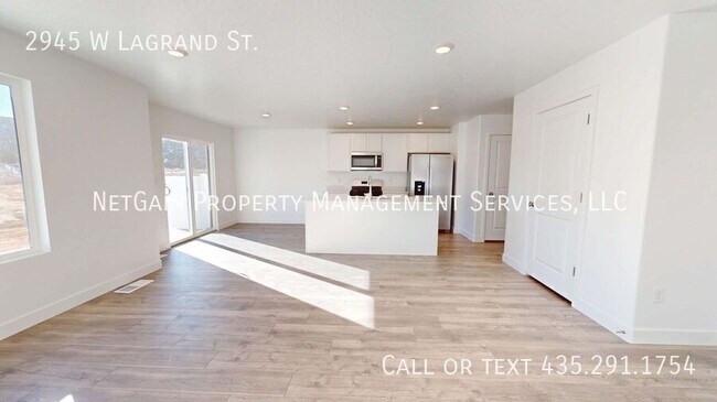 Foto del edificio - 2945 W LaGrand St