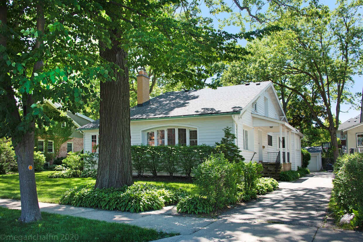 164 Woodland Ave, IL 60093 House Rental in IL