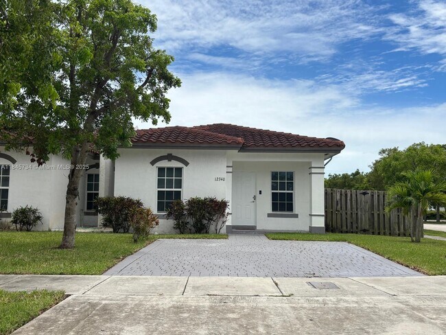 Foto del edificio - 12340 SW 214th Ter