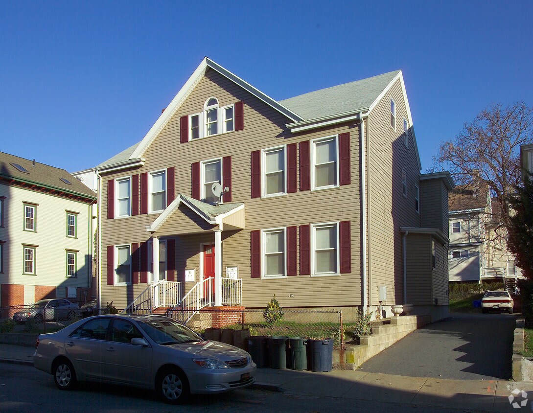 Primary Photo - 187 Rock St