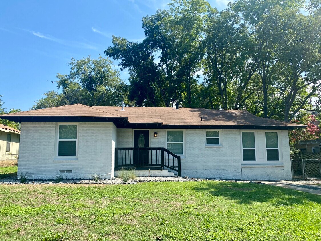 9324 Lenel Pl, Dallas, TX 75220 House Rental in Dallas, TX