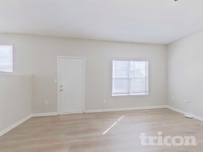 Foto del edificio - 2368 Rambling Way