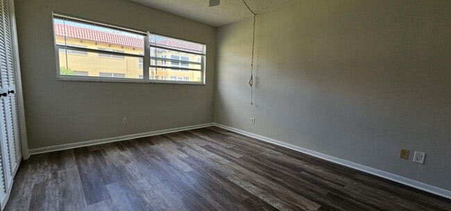 Building Photo - 1845 S Highland Ave