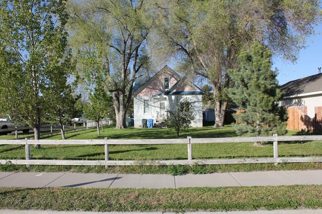 Front of building - 719 East Fremont Street