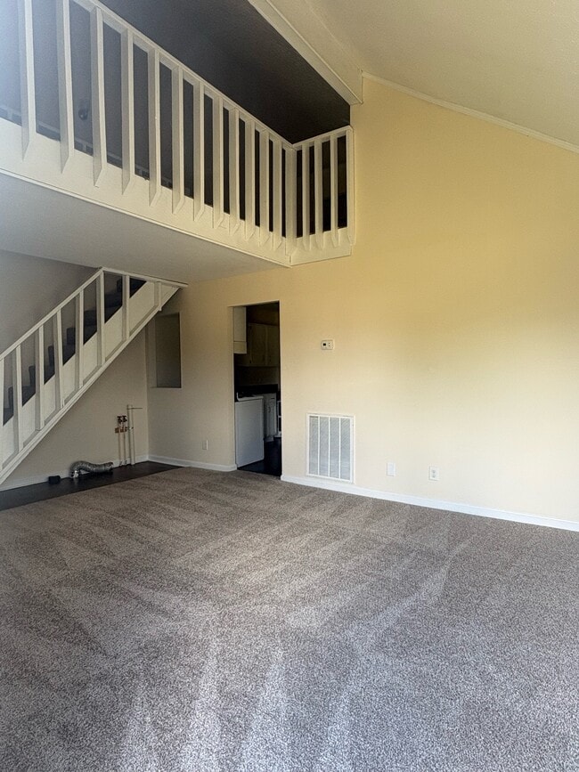 Building Photo - 1621 Flanigan Ct