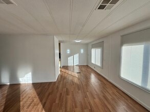 Building Photo - 44826 Orpington Ave