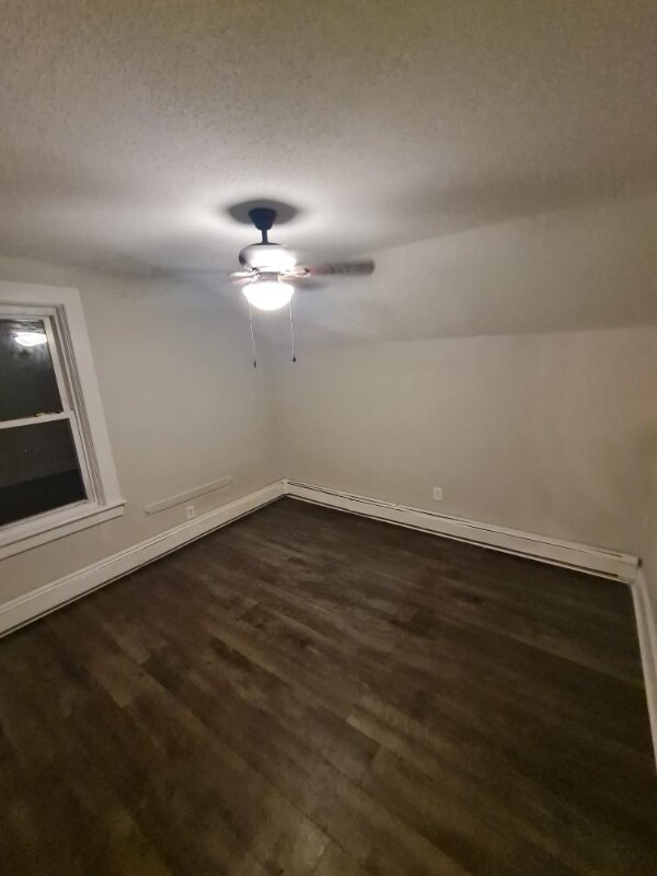 363 10th Ave, Woonsocket, RI 02895 Room for Rent in Woonsocket, RI