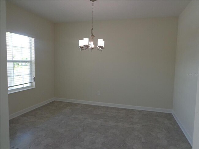 Foto del edificio - 5934 Grassy Point Rd