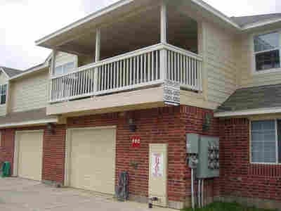 Garaje - Marquis Townhomes