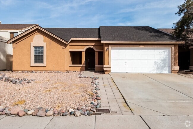 Building Photo - 7848 W Fleetwood Ln