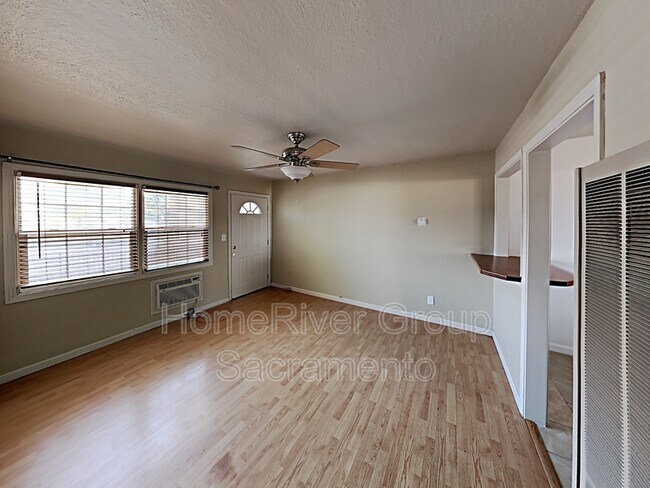Building Photo - 3308 Ramona Ave