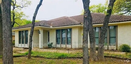 Building Photo - 509 Indian Creek Dr