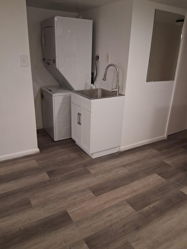 Foto del edificio - 560 25th Pl NE