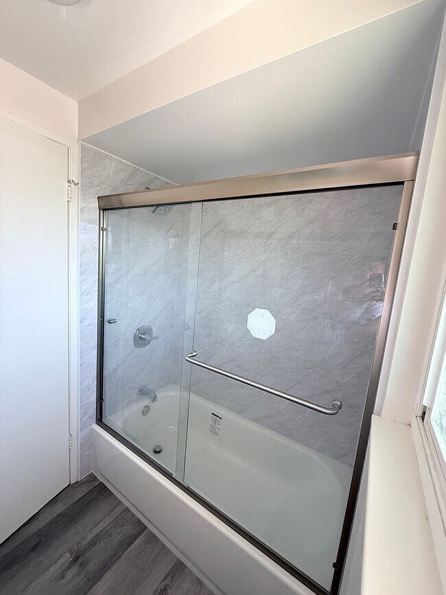 Foto del edificio - 6292 Silverwood Dr
