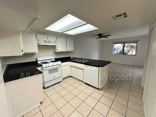 Building Photo - 32530 Canyon Vista Rd
