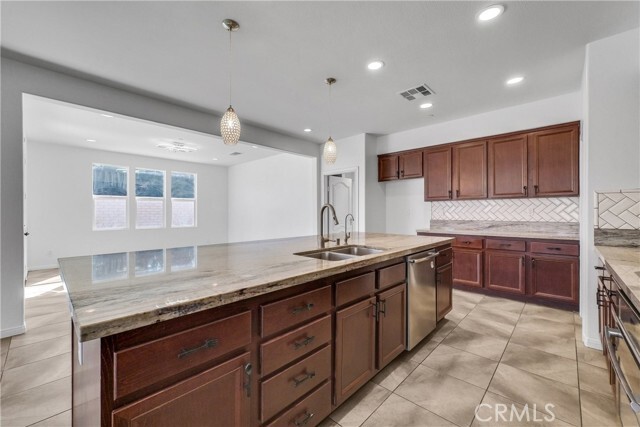 Foto del edificio - 1700 Taylor Ct
