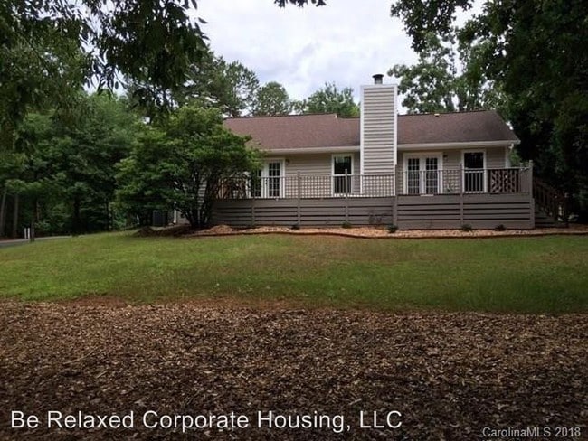 Foto del edificio - 3 br, 2 bath House - 7032 Cambridge Court