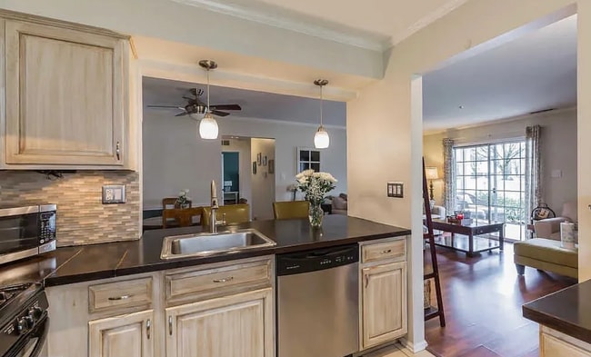 Foto del edificio - 4801 Aberdeen Ln