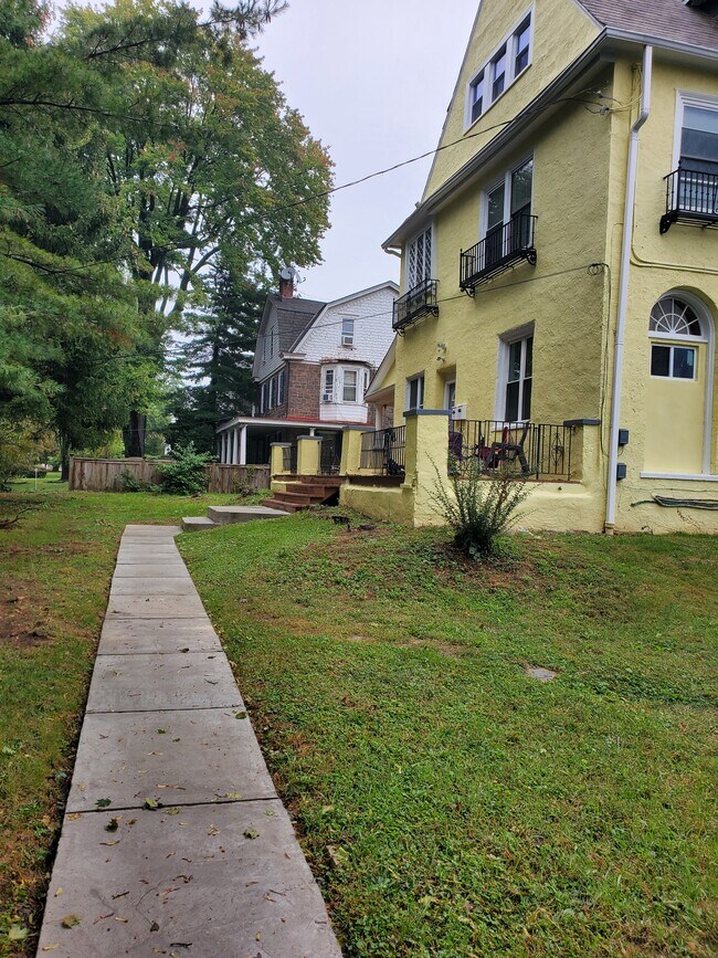 602 Washington Ln Unit 3, Jenkintown, PA 19046 Apartments in