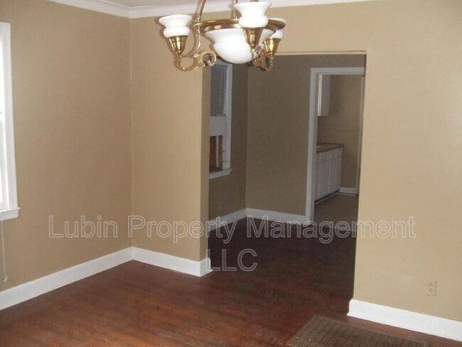 Building Photo - 433 S Fenwick Rd