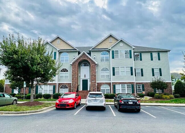 Building Photo - 3481 Forestdale Dr
