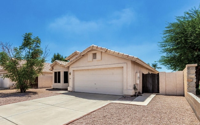 Foto del edificio - 6241 W Blackhawk Dr