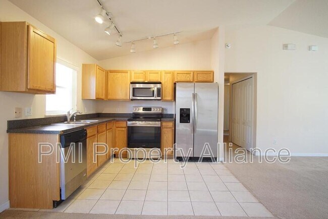 Building Photo - 104 Blue Jay Way