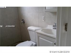 Foto del edificio - 6124 Johnson St