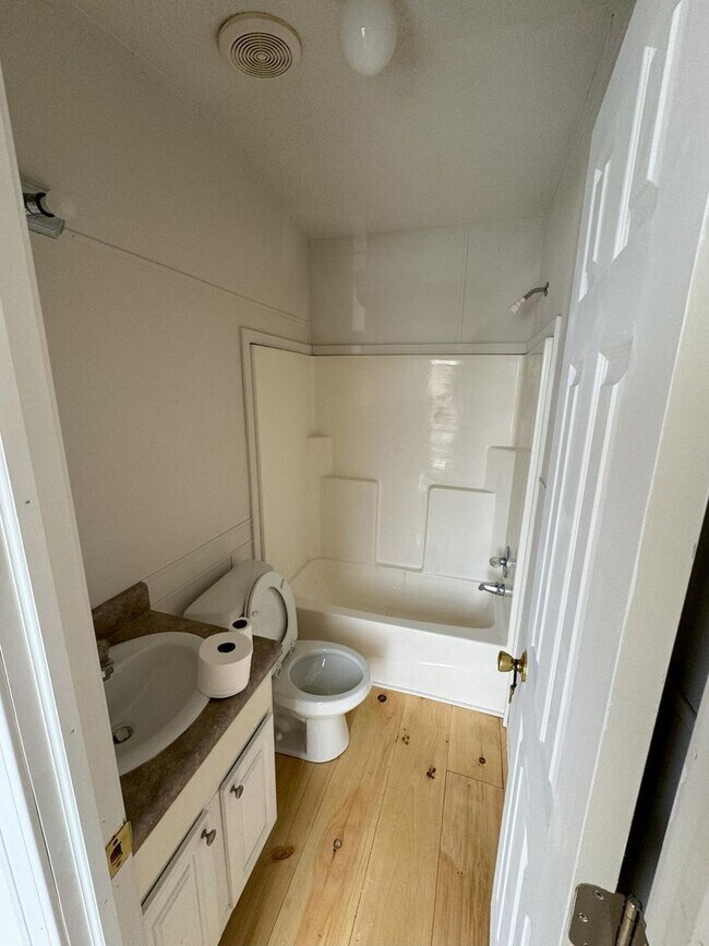 Foto del edificio - 3 Bed 2 Bath Trailer Home