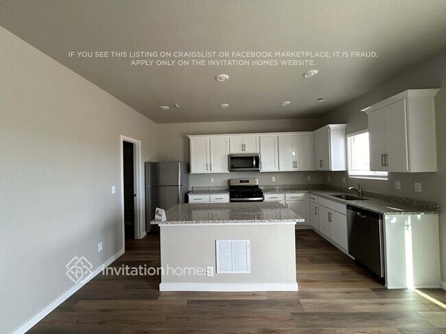 Foto del edificio - 970 Cascade Falls St