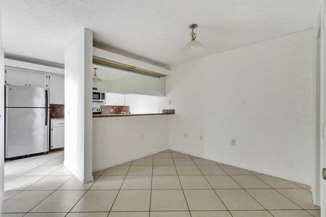 Building Photo - 311 3rd Way