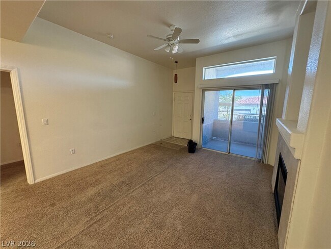 Foto del edificio - 2305 W Horizon Ridge Pkwy