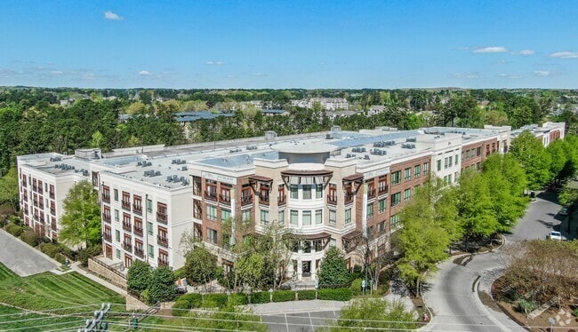 Building Photo - Lofts at Lakeview