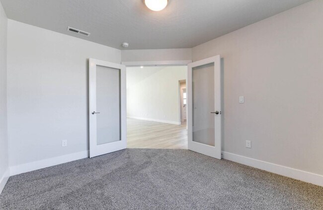 Building Photo - 10506 Silverbright Dr