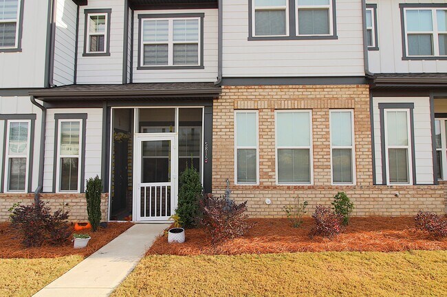 Foto del edificio - Elevated Townhome Living in Harrisburg