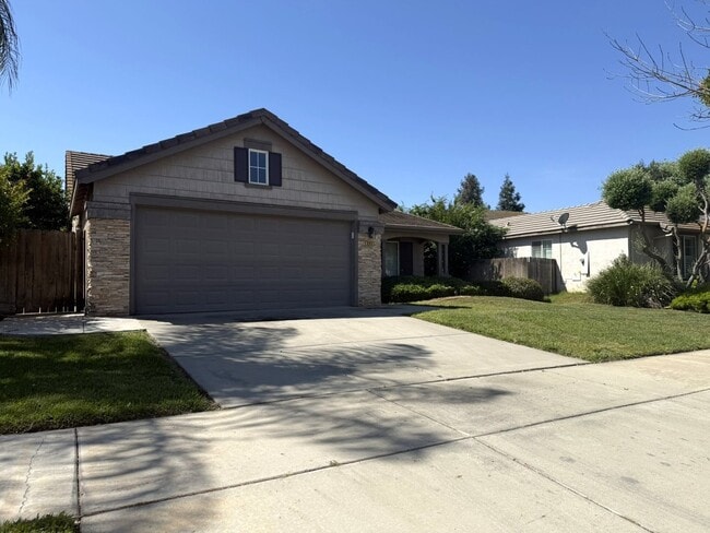 Photo - Available Now! Spacious home located in North Merced