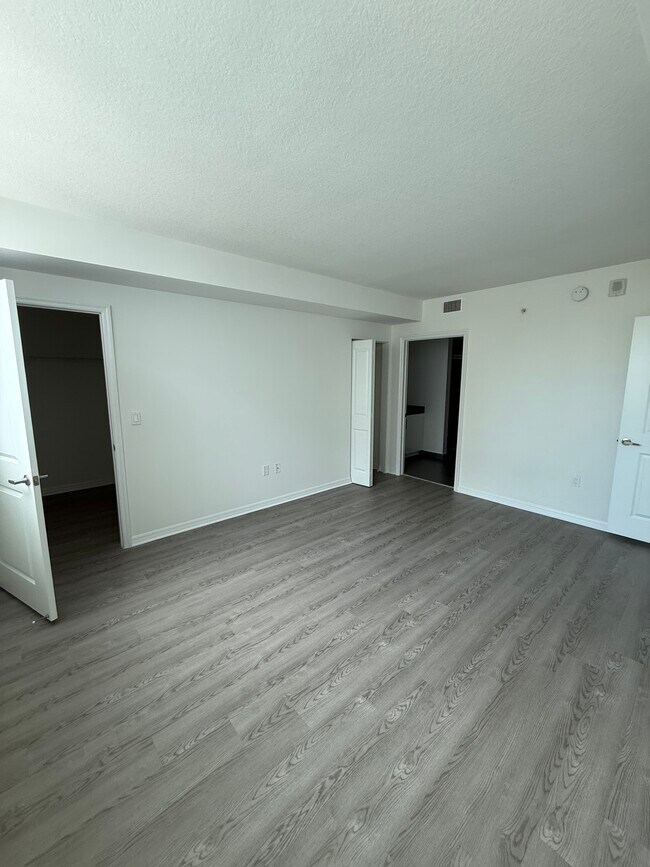 Foto del edificio - 7517 Mutiny Ave