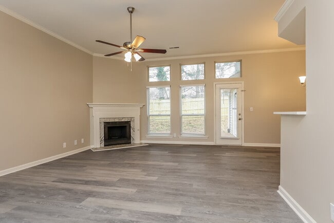 Building Photo - 107 Northlake Dr