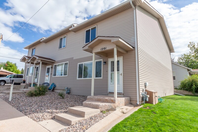 Foto principal - 1201 Crook Ave