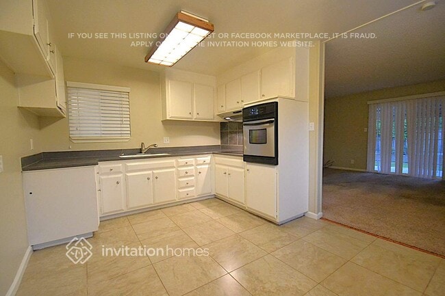 Foto del edificio - 1110 Loyola Way