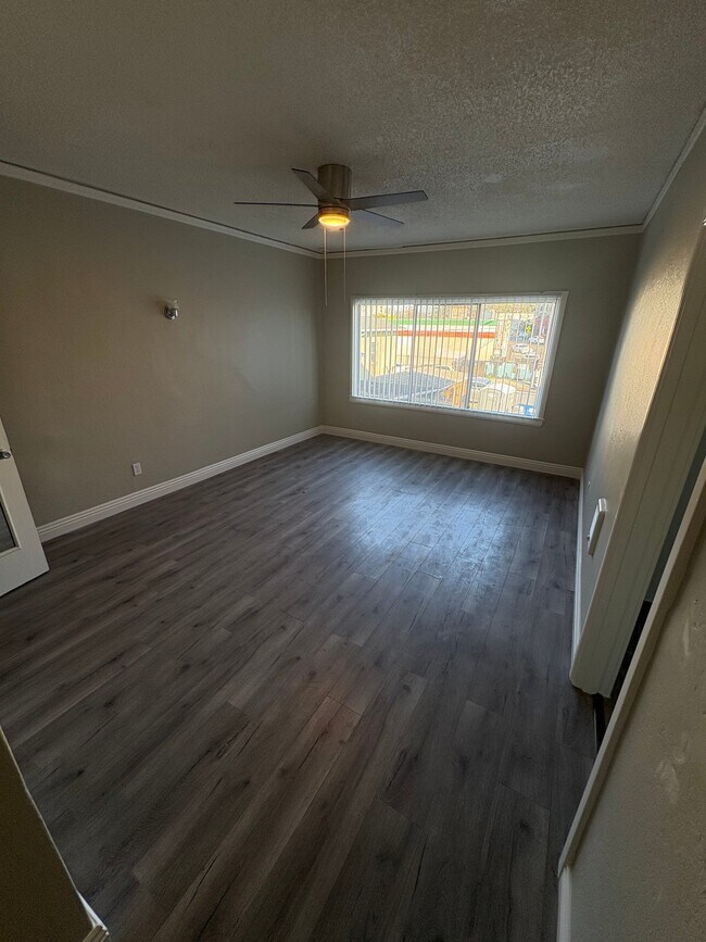 Foto del edificio - 2624 Foothill Blvd